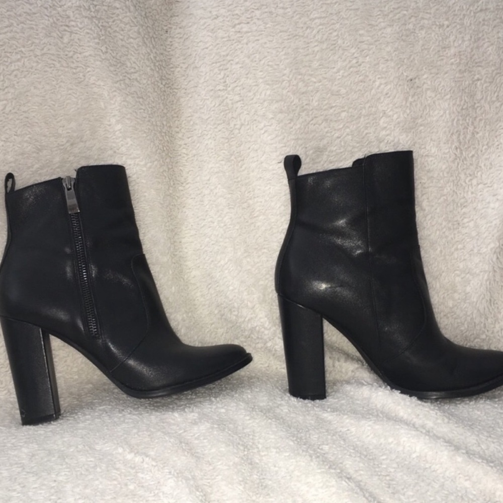 steve madden black booties